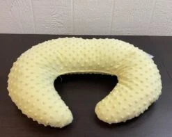 Nursing Pillow Original Nursing Pillow -Tiny Steps House 0098a22801136148898e37acc8e99cc9