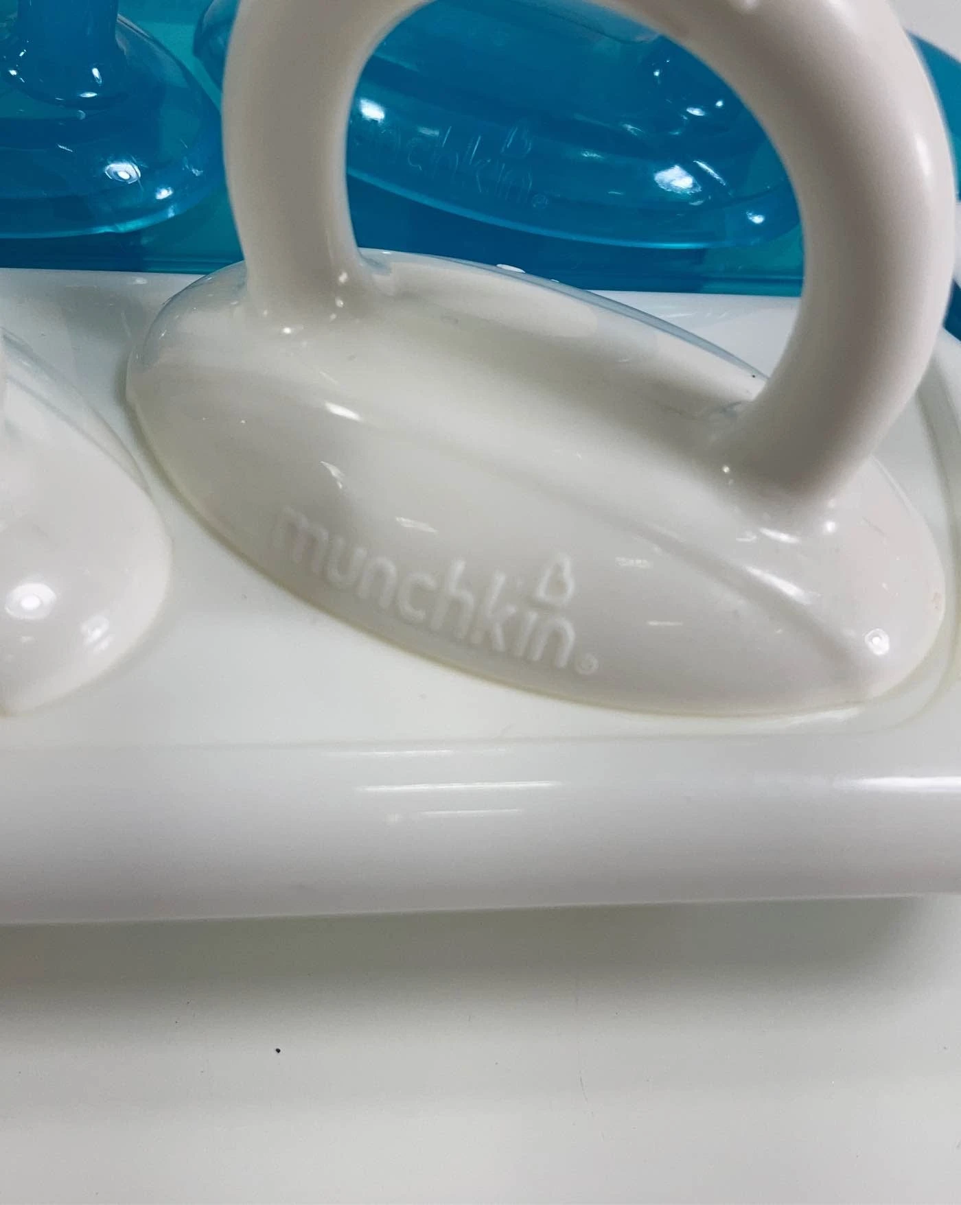 Munchkin Click Lock Fresh Food Freezer Pops 2 Munchkin Click Lock Fresh Food Freezer Pops - Image 2