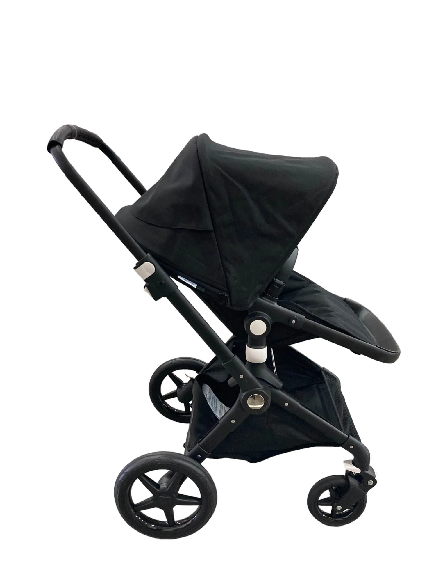 Bugaboo Lynx Stroller, 2022, Black Aluminum, Black 3 Bugaboo Lynx Stroller, 2022, Black Aluminum, Black - Image 3