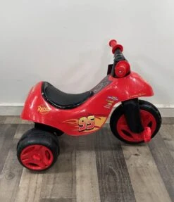 Disney Pixar Cars 6V Lightning McQueen Ride Tricycle -Tiny Steps House 33b5ee4e257b992105d5c16a0d88dcef
