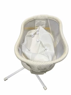 Halo BassiNest Swivel Sleeper Essentia Series, Honeycomb -Tiny Steps House 3b3a5ca2 1d6d 40b1 9b60 fe83ac54313d