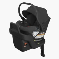 UPPAbaby Aria Infant Car Seat, 2023, Jake -Tiny Steps House 481e4b87 2066 4d49 aed2 d5ae6290b1a7