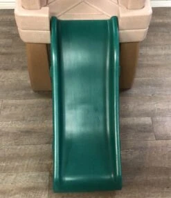 Step2 Naturally Playful Lookout Treehouse -Tiny Steps House 572cff6d7e3457a806ad90ce3d267fcc