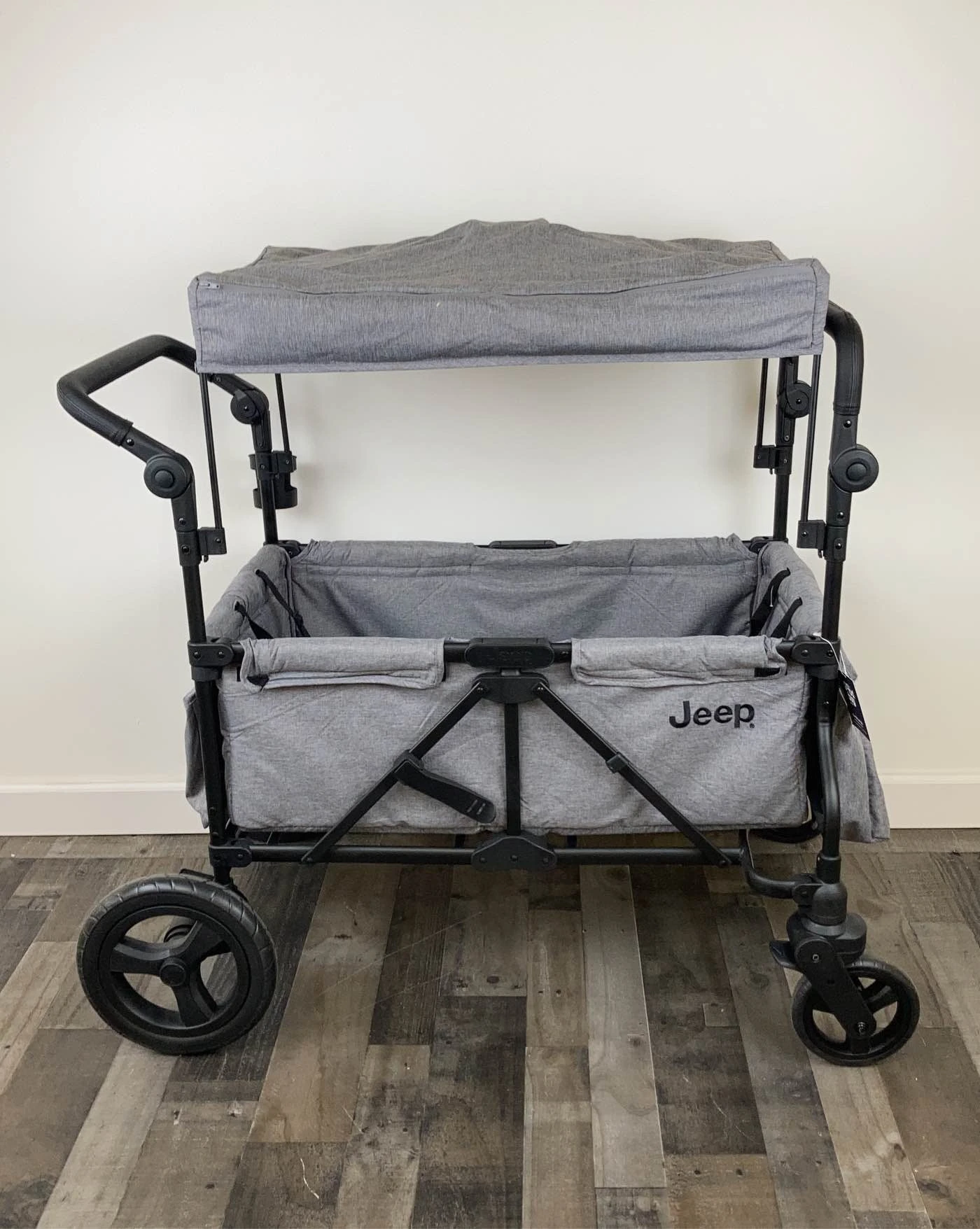 Delta Children Jeep Wrangler Stroller Wagon, 2020 3 Delta Children Jeep Wrangler Stroller Wagon, 2020 - Image 3
