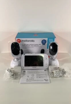 Motorola COMFORT75-2 5” Video Baby Monitor With 2 Cameras And Remote Pan Scan