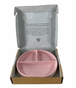 AEIOU Suction Divided Plate, Petal