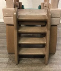 Step2 Naturally Playful Lookout Treehouse -Tiny Steps House e0597c089b047216424c867336fb0e72